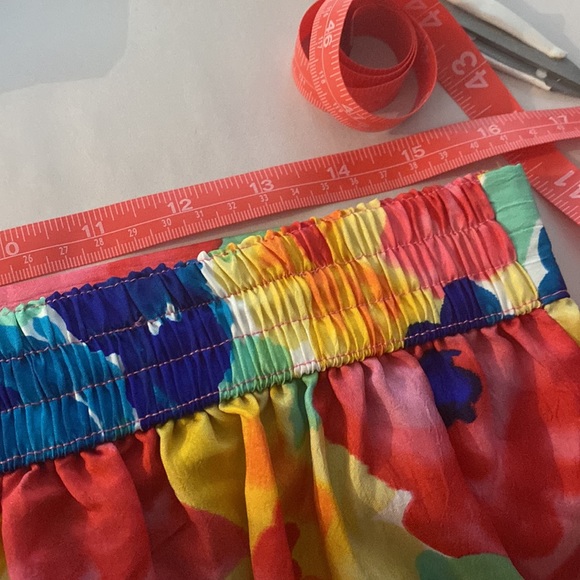 Vintage Big Floral Print Shirt & Skirt w/Pockets and back elastic. Sz L - Picture 15 of 15